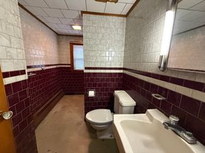 11 Park Ave, Tewksbury MA 01876