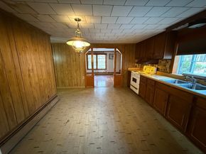 11 Park Ave, Tewksbury MA 01876