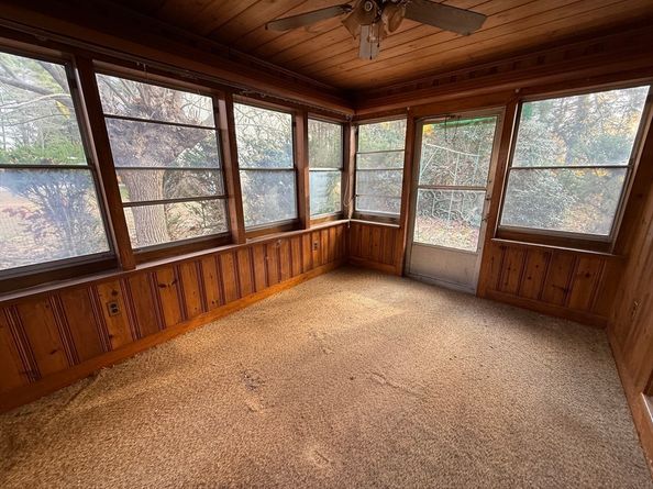 11 Park Ave, Tewksbury MA 01876