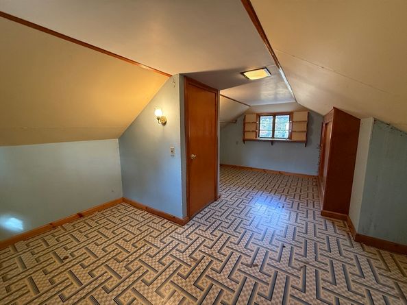 11 Park Ave, Tewksbury MA 01876