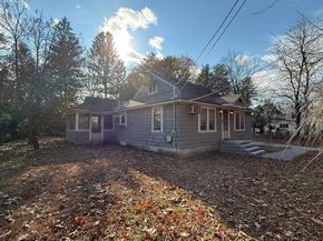 11 Park Ave, Tewksbury MA 01876