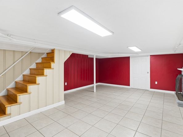 73 Sassamon Ave, Milton MA 02186