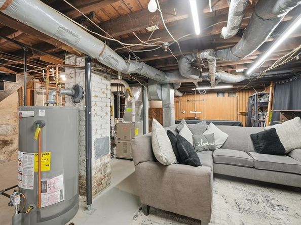 134 Whitmarsh Ave, Worcester MA 01606