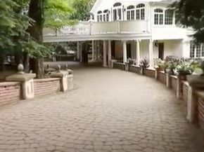 87 East Holland Road, Brimfield MA 01566