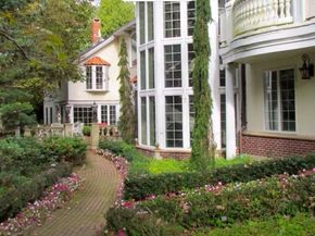 87 East Holland Road, Brimfield MA 01566