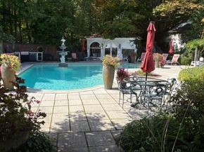 87 East Holland Road, Brimfield MA 01566