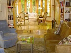 87 East Holland Road, Brimfield MA 01566