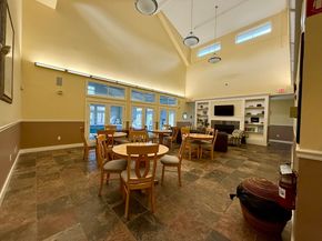 2 Harvest Dr 301, North Andover MA 01845