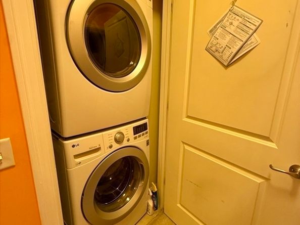 2 Harvest Dr 301, North Andover MA 01845