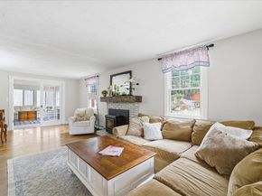 2 Clinton Ter, Kingston MA 02364