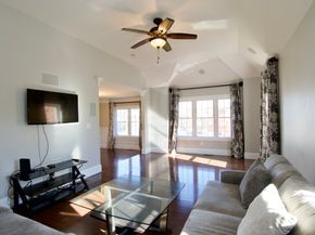 2 Keeneland Cir, Leominster MA 01453