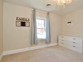 2 Keeneland Cir, Leominster MA 01453