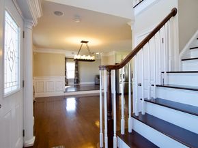 2 Keeneland Cir, Leominster MA 01453