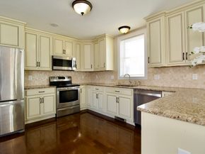 2 Keeneland Cir, Leominster MA 01453