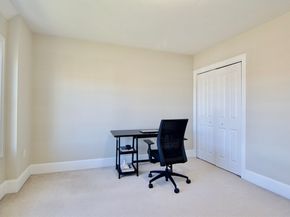 2 Keeneland Cir, Leominster MA 01453