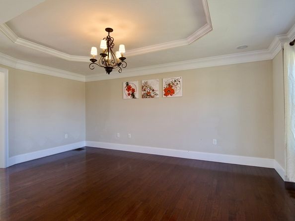 2 Keeneland Cir, Leominster MA 01453