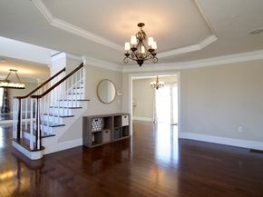 2 Keeneland Cir, Leominster MA 01453