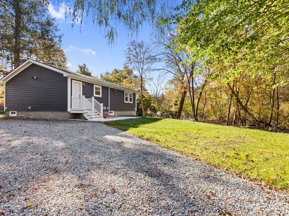 106 Hull St, Beverly MA 01915