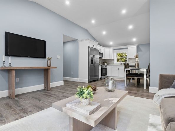 106 Hull St, Beverly MA 01915