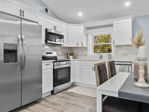 106 Hull St, Beverly MA 01915