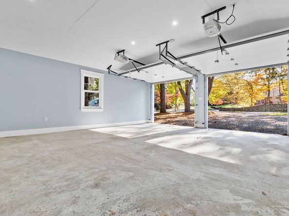 106 Hull St, Beverly MA 01915