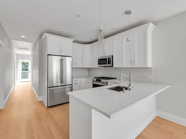 105 Neponset Ave 105, Boston MA 02131