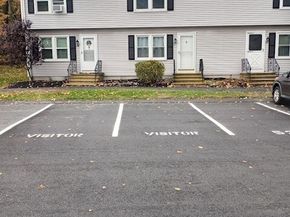 270 Sunderland Rd 37, Worcester MA 01604