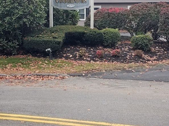 270 Sunderland Rd 37, Worcester MA 01604