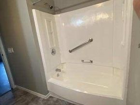 270 Sunderland Rd 37, Worcester MA 01604