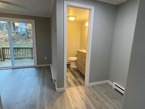 270 Sunderland Rd 37, Worcester MA 01604