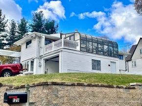 9 Green Hill Ave, Worcester MA 01605