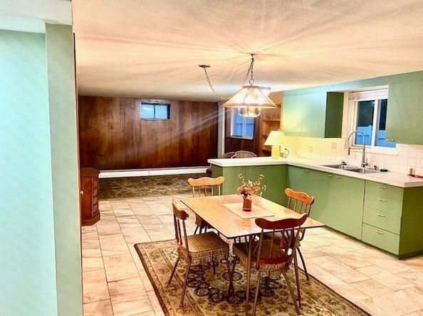 9 Green Hill Ave, Worcester MA 01605