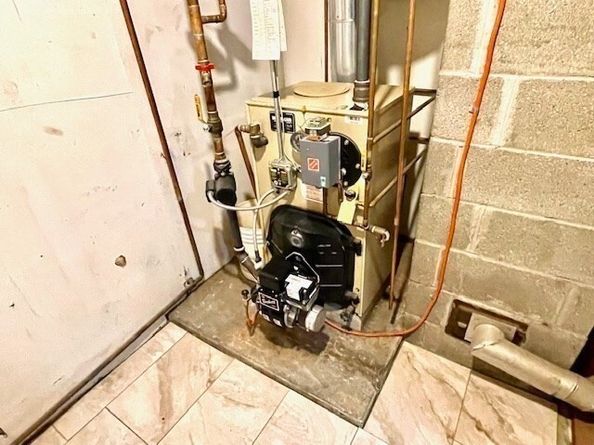 9 Green Hill Ave, Worcester MA 01605