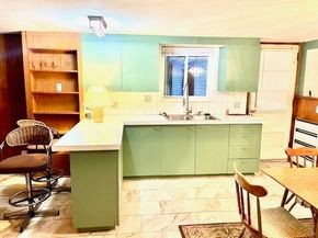 9 Green Hill Ave, Worcester MA 01605