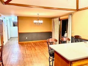 9 Green Hill Ave, Worcester MA 01605