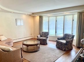 9 Green Hill Ave, Worcester MA 01605