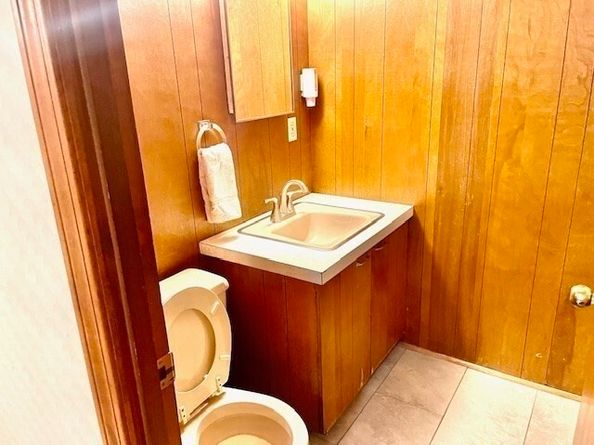 9 Green Hill Ave, Worcester MA 01605