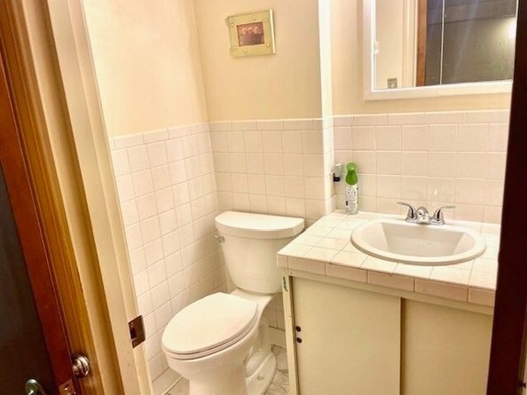 9 Green Hill Ave, Worcester MA 01605