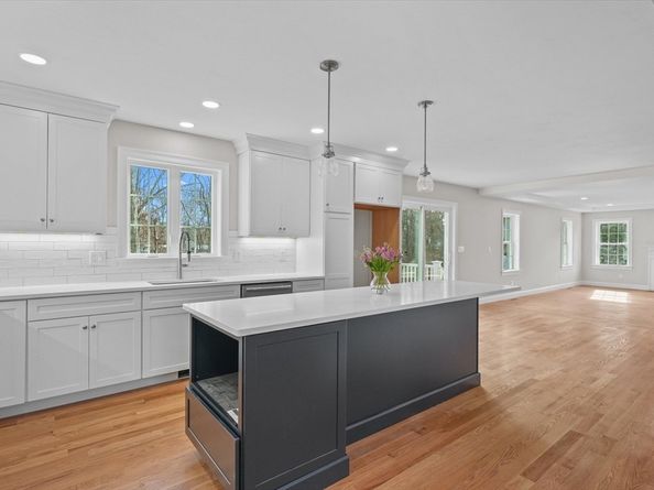 20 Sophie Ruth Way, Tewksbury MA 01876