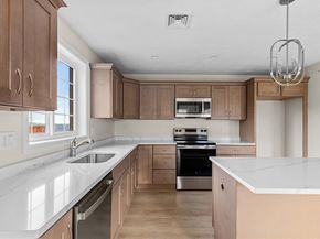 393 Court St 7, Plymouth MA 02360