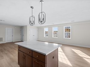 393 Court St 7, Plymouth MA 02360