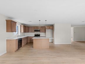 393 Court St 7, Plymouth MA 02360