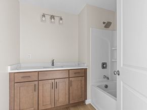 393 Court St 7, Plymouth MA 02360