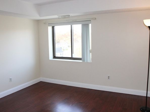 159 Main 41C, Stoneham MA 02180