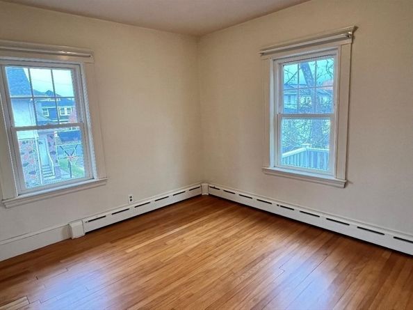 11 Earle St, Quincy MA 02170