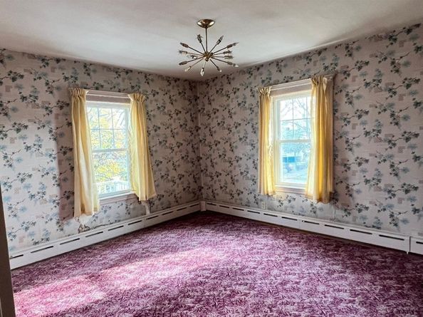 11 Earle St, Quincy MA 02170