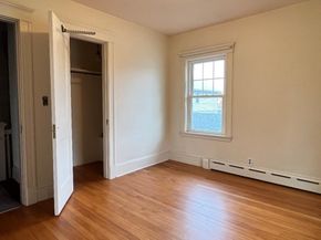11 Earle St, Quincy MA 02170