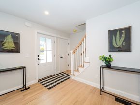 18 University Dr, Natick MA 01760