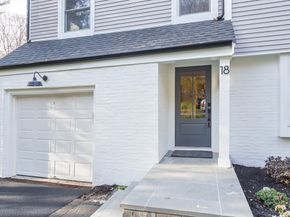 18 University Dr, Natick MA 01760