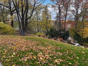 18 University Dr, Natick MA 01760